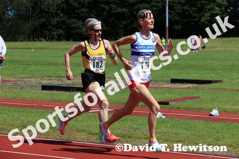 Womens 800 metres, 2024 NE Masters Track and Field Champs., Monkton Stadium, Jarrow.  Photo: David T. Hewitson/Sports for All Pics